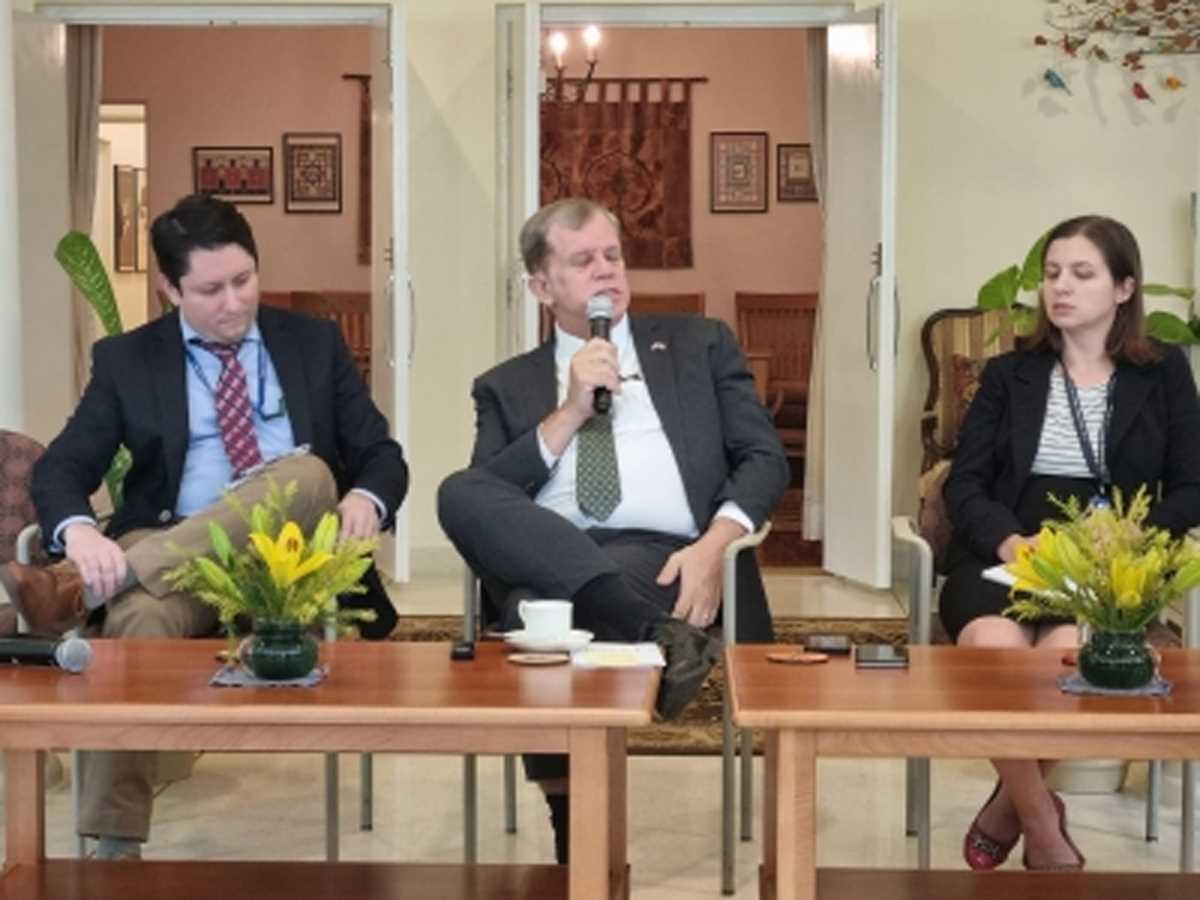 अमेरिकी वीजा के मामले में चीन को पीछे छोड़ सकता है भारत : अमेरिकी अधिकारी